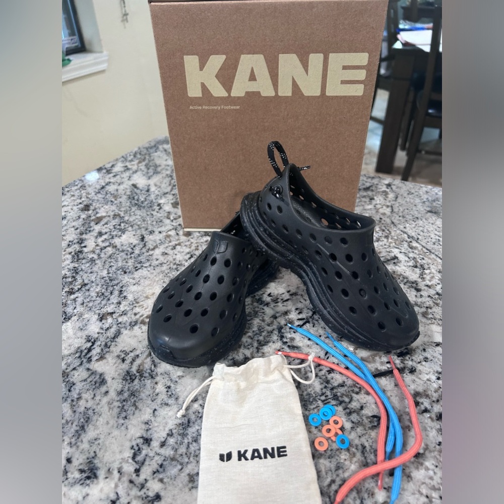 Kane Revive "Black/Charcoal" Unisex Shoe size 12c